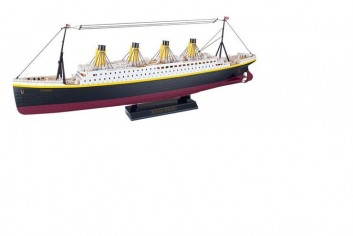 В продажу поступил корабль Титаник, различные роботы, перевертыши и многое другое